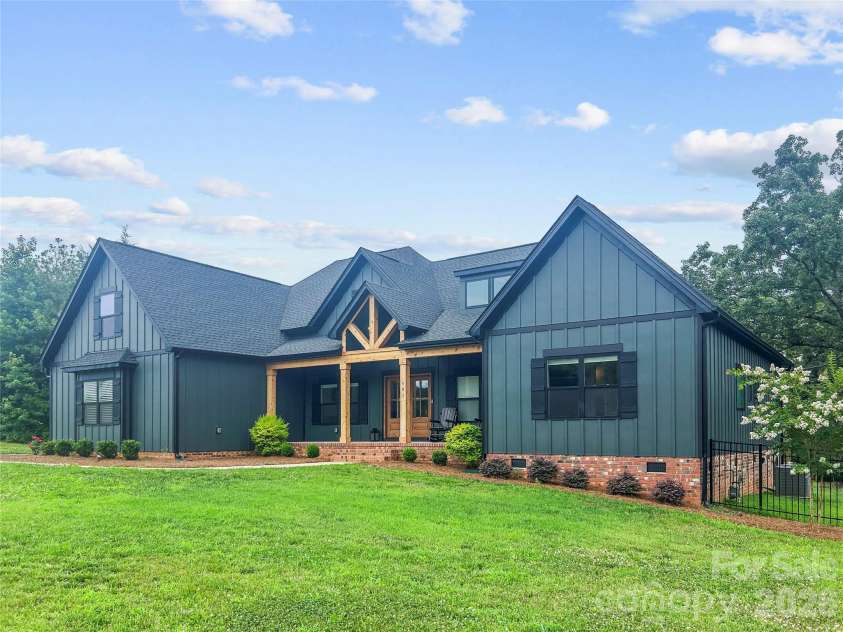501 Edmunds Lane, Clover, SC 29710.  MLS# CAR4400753, YatesRealty ID 35806. Front View