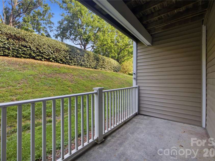 9505 University Terrace Drive, Charlotte, NC 28262.  MLS# CAR4401489, YatesRealty ID 35807. 