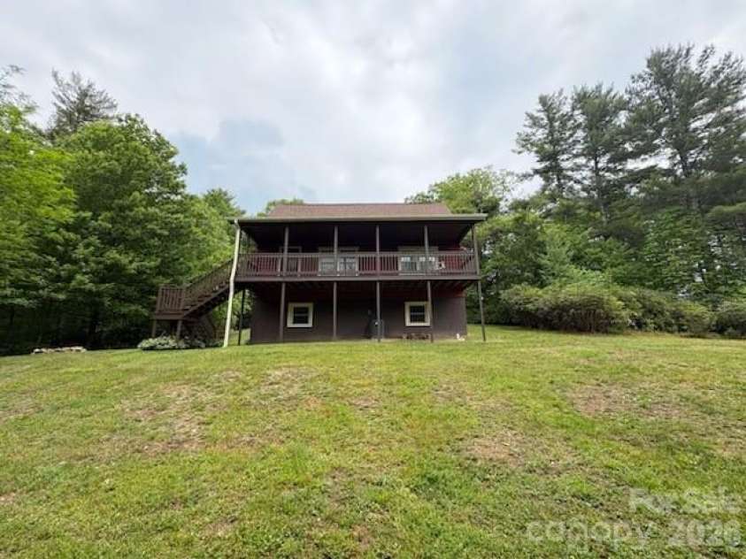 9064 Wildflower Lane, Newland, NC 28657.  MLS# CAR4386055, YatesRealty ID 35809. 