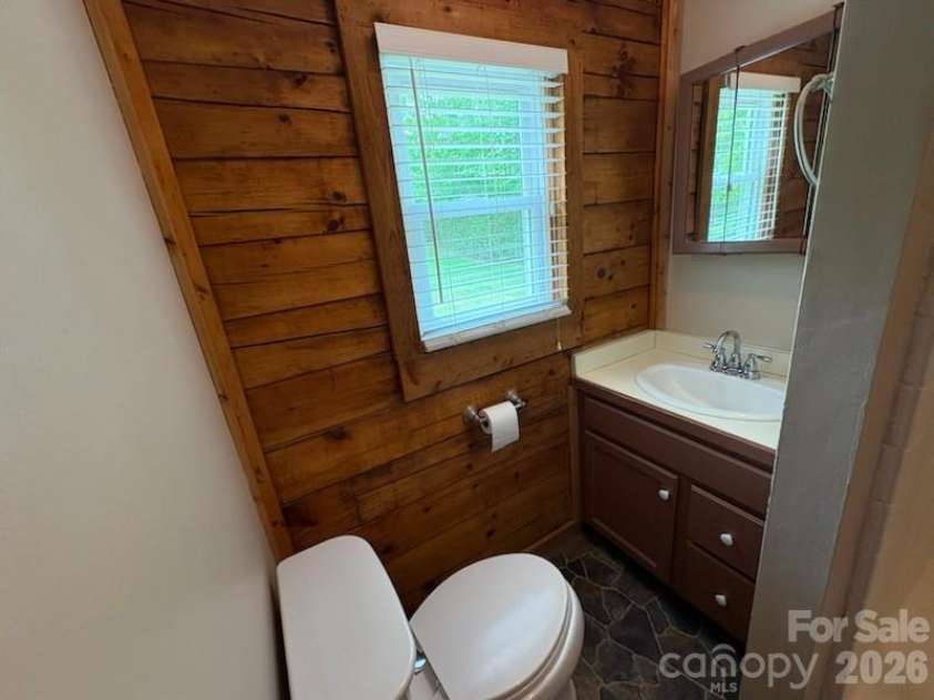 9064 Wildflower Lane, Newland, NC 28657.  MLS# CAR4386055, YatesRealty ID 35809. 