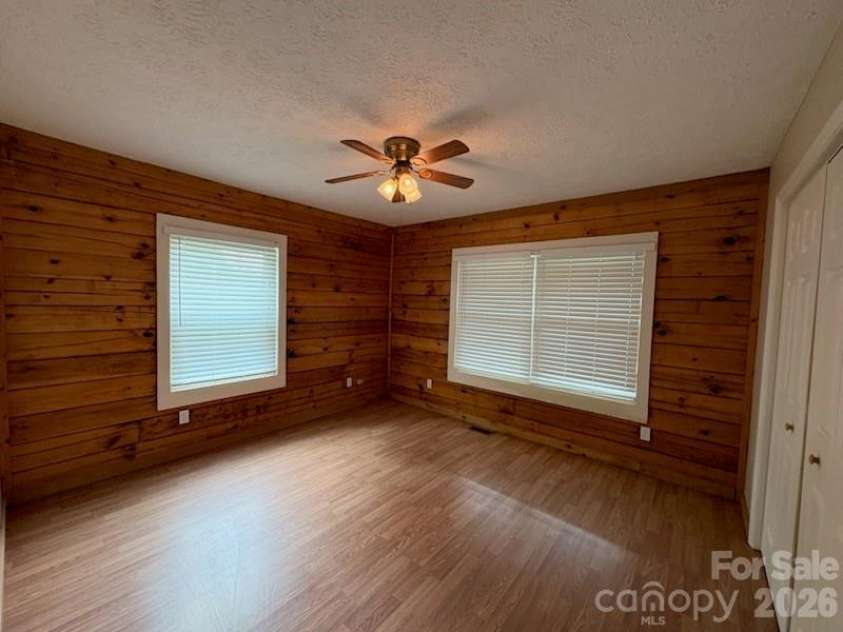 9064 Wildflower Lane, Newland, NC 28657.  MLS# CAR4386055, YatesRealty ID 35809. 