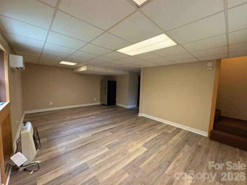 9064 Wildflower Lane, Newland, NC 28657.  MLS# CAR4386055, YatesRealty ID 35809. 