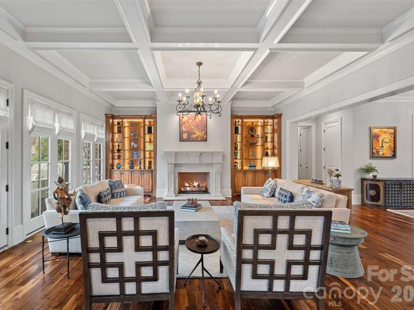 5727 Challisford Lane, Charlotte, NC 28226.  MLS# CAR4350197, YatesRealty ID 3581. 