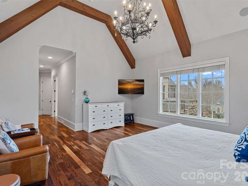 5727 Challisford Lane, Charlotte, NC 28226.  MLS# CAR4350197, YatesRealty ID 3581. 