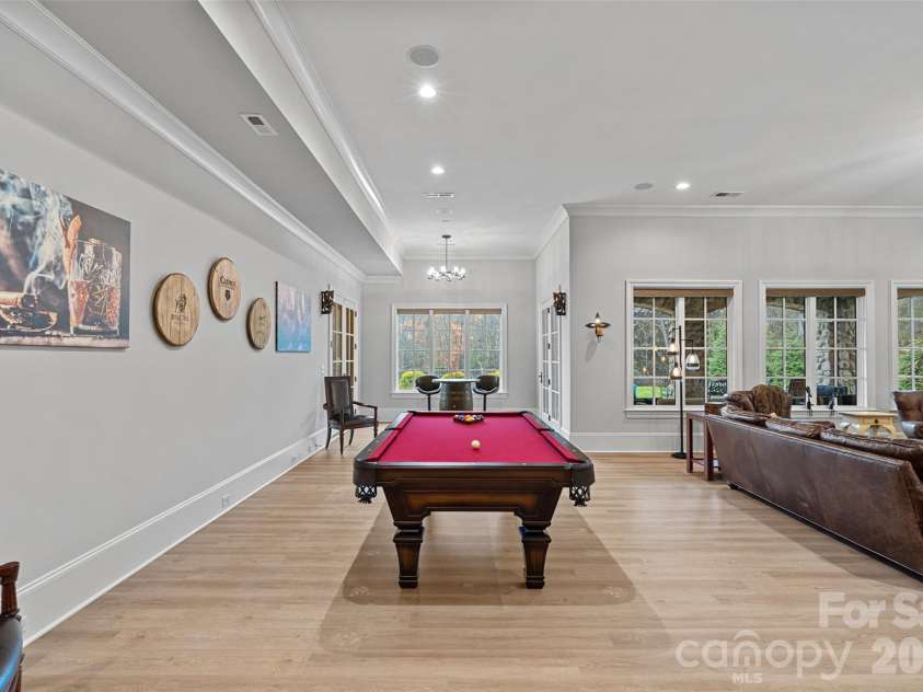 5727 Challisford Lane, Charlotte, NC 28226.  MLS# CAR4350197, YatesRealty ID 3581. 