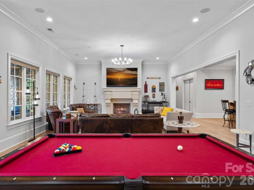 5727 Challisford Lane, Charlotte, NC 28226.  MLS# CAR4350197, YatesRealty ID 3581. 