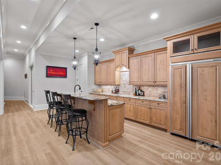 5727 Challisford Lane, Charlotte, NC 28226.  MLS# CAR4350197, YatesRealty ID 3581. 