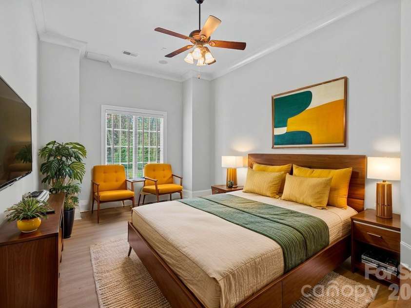 5727 Challisford Lane, Charlotte, NC 28226.  MLS# CAR4350197, YatesRealty ID 3581. 