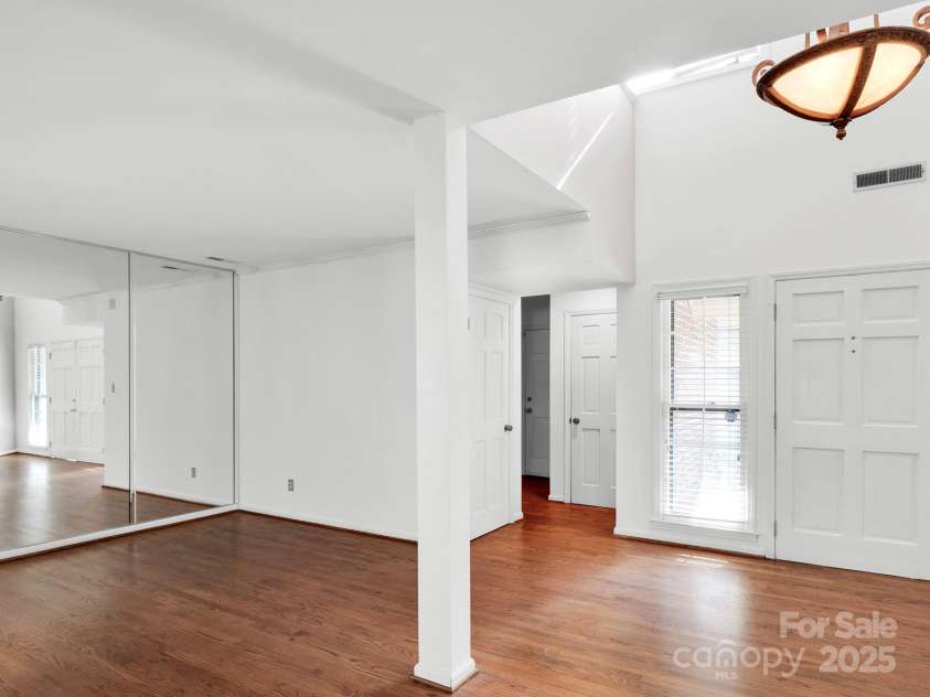 6200 Summertree Lane, Charlotte, NC 28226.  MLS# CAR4233267, YatesRealty ID 3581. 