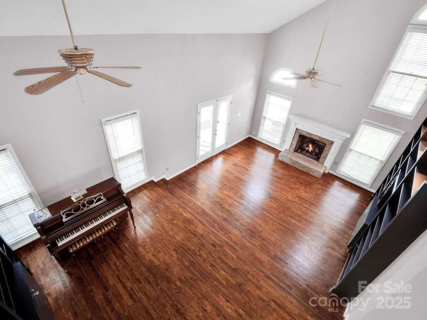 6200 Summertree Lane, Charlotte, NC 28226.  MLS# CAR4233267, YatesRealty ID 3581. 