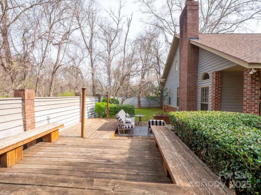 6200 Summertree Lane, Charlotte, NC 28226.  MLS# CAR4233267, YatesRealty ID 3581. 