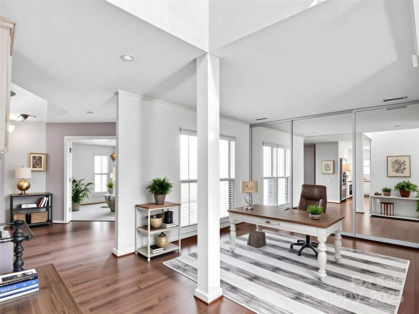 6200 Summertree Lane, Charlotte, NC 28226.  MLS# CAR4233267, YatesRealty ID 3581. Virtually staged