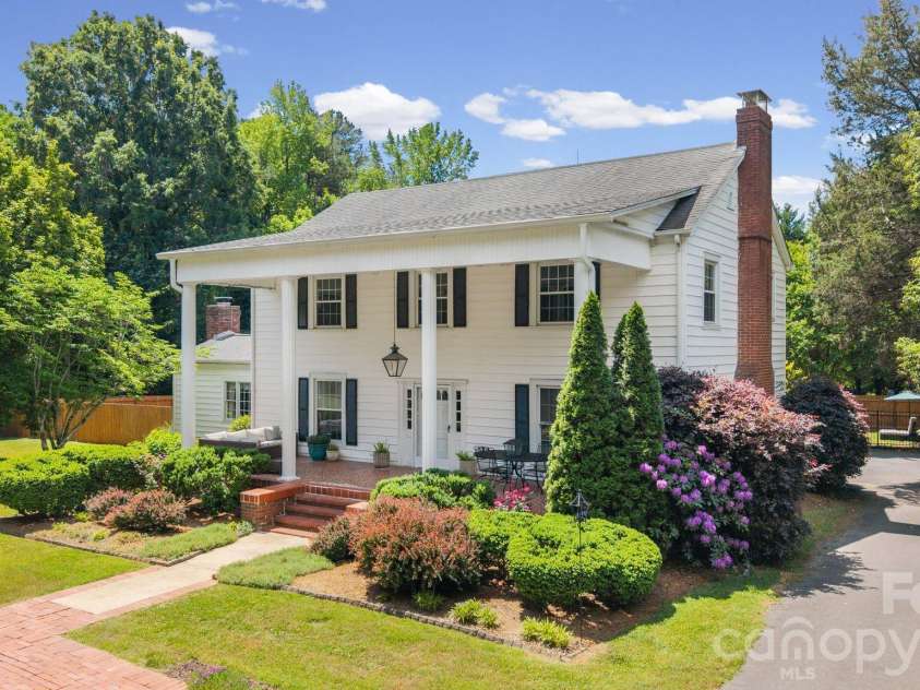 2403 Innes Street, Salisbury, NC 28146.  MLS# CAR4377227, YatesRealty ID 35810. 