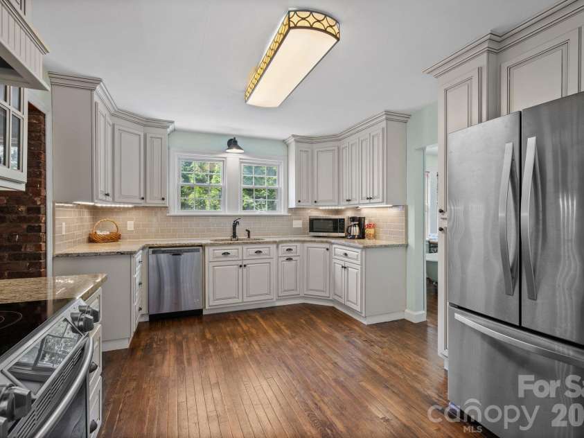 2403 Innes Street, Salisbury, NC 28146.  MLS# CAR4377227, YatesRealty ID 35810. 