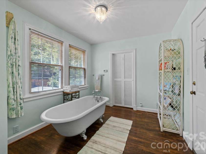 2403 Innes Street, Salisbury, NC 28146.  MLS# CAR4377227, YatesRealty ID 35810. 