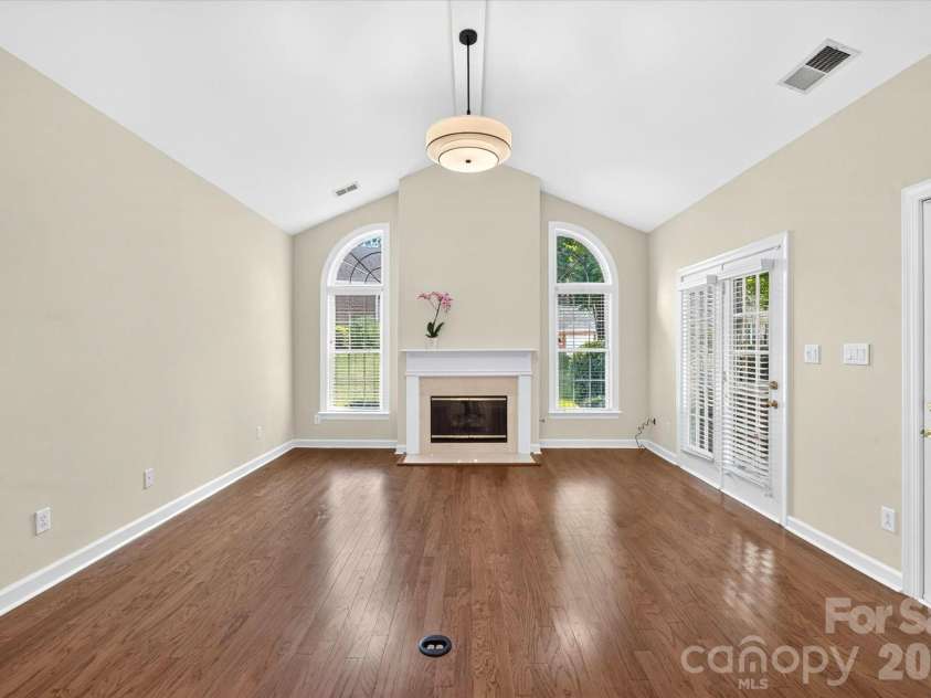 8363 Olde Troon Drive, Charlotte, NC 28277.  MLS# CAR4399432, YatesRealty ID 35812. 