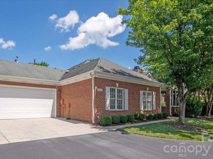 8363 Olde Troon Drive, Charlotte, NC 28277.  MLS# CAR4399432, YatesRealty ID 35812. 