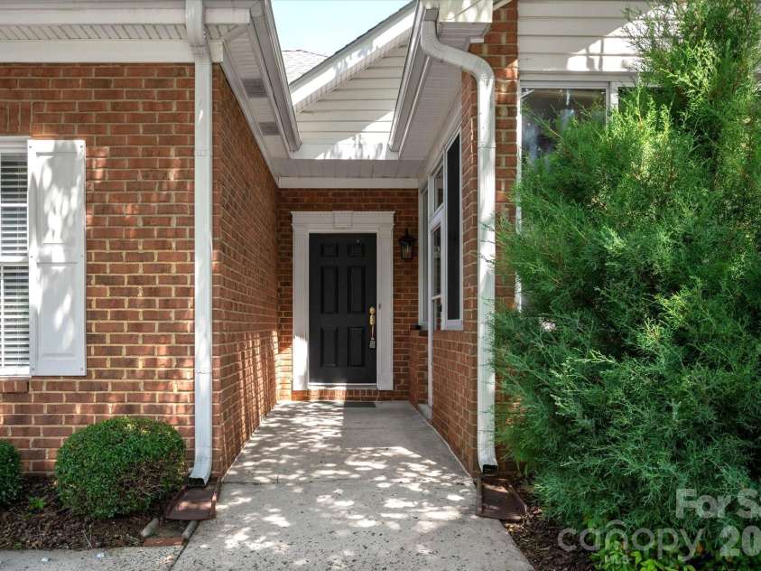 8363 Olde Troon Drive, Charlotte, NC 28277.  MLS# CAR4399432, YatesRealty ID 35812. 