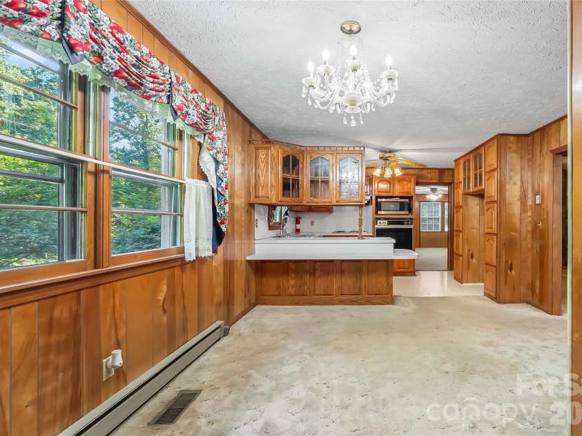 215 Fork River Road, Marion, NC 28752.  MLS# CAR4398837, YatesRealty ID 35813. Dining / kitchen combination