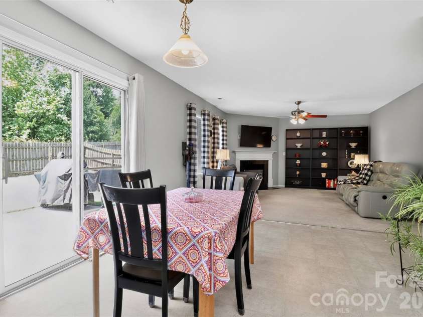 10825 Dry Stone Drive, Huntersville, NC 28078.  MLS# CAR4393847, YatesRealty ID 35814. 