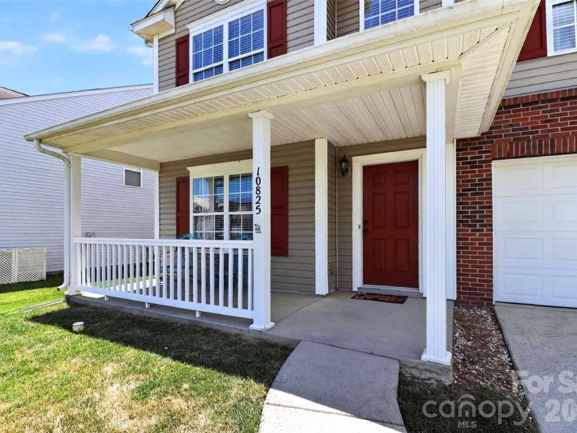 10825 Dry Stone Drive, Huntersville, NC 28078.  MLS# CAR4393847, YatesRealty ID 35814. 