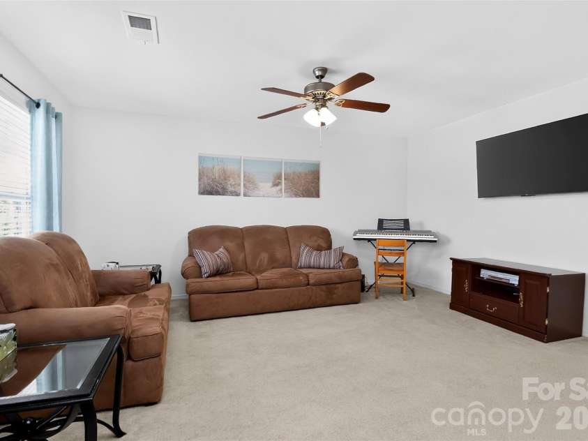 10825 Dry Stone Drive, Huntersville, NC 28078.  MLS# CAR4393847, YatesRealty ID 35814. Bonus