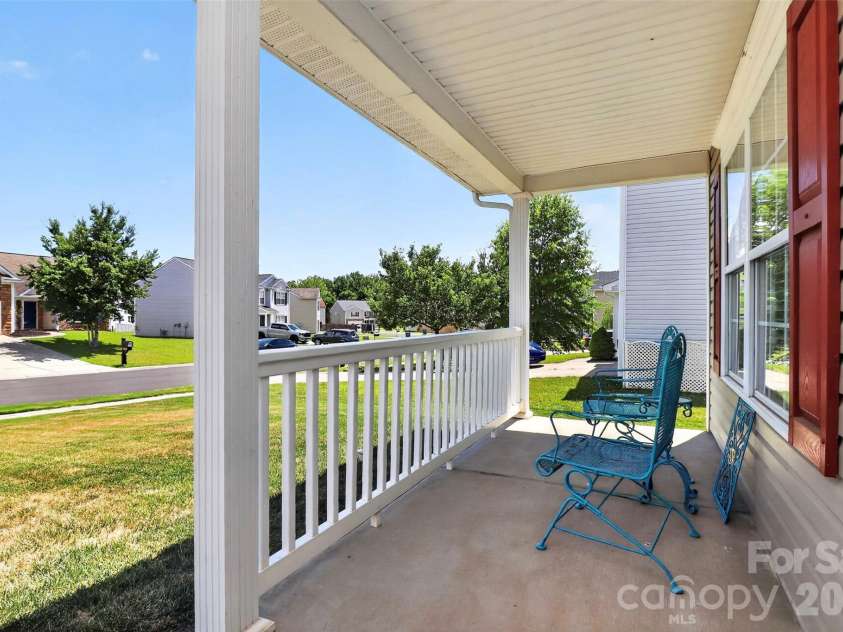 10825 Dry Stone Drive, Huntersville, NC 28078.  MLS# CAR4393847, YatesRealty ID 35814. Front Porch