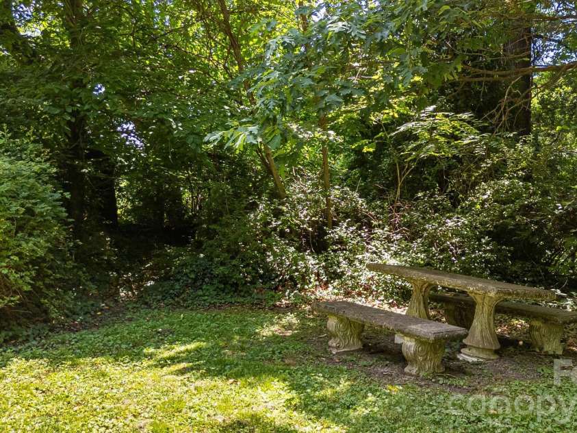 25 B Saint Dunstans Circle, Asheville, NC 28803.  MLS# CAR4402252, YatesRealty ID 35815. 