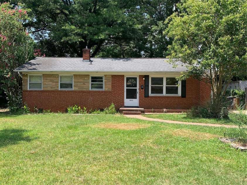2336 Markham Court, Charlotte, NC 28205.  MLS# CAR4400756, YatesRealty ID 35817. 