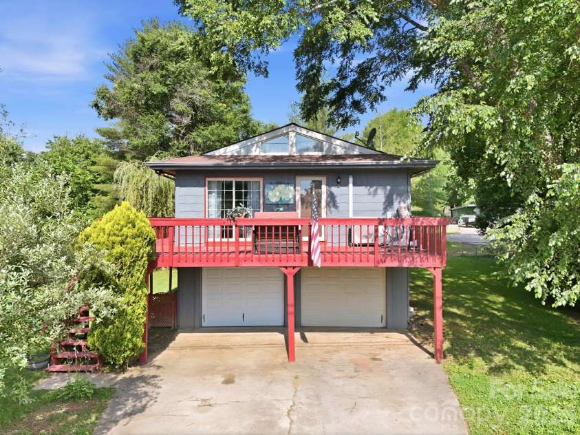 65 Spencer Street, Clyde, NC 28721.  MLS# CAR4391971, YatesRealty ID 35818. 