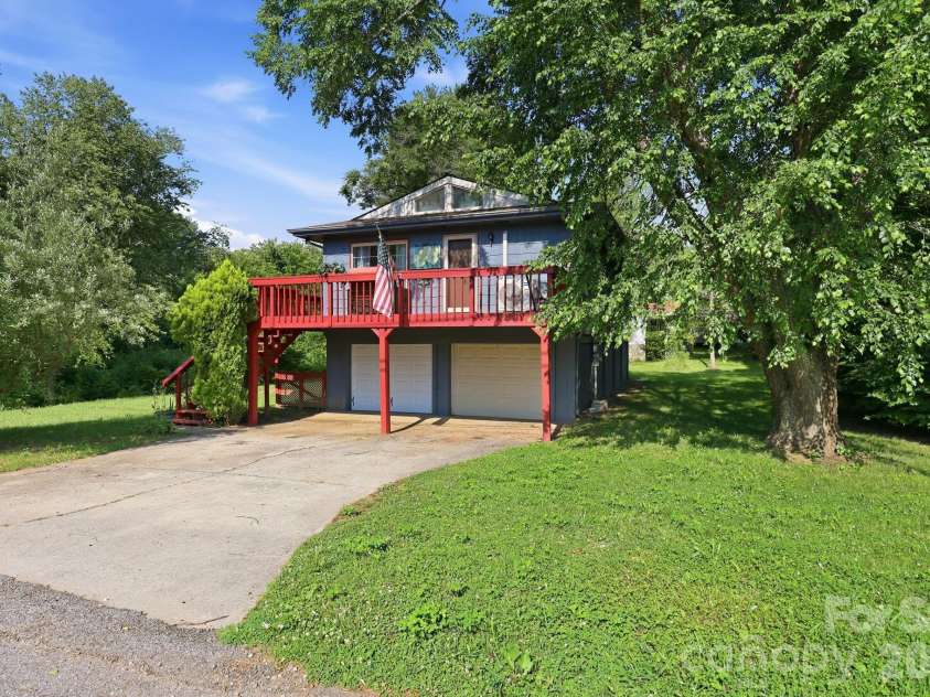 65 Spencer Street, Clyde, NC 28721.  MLS# CAR4391971, YatesRealty ID 35818. 