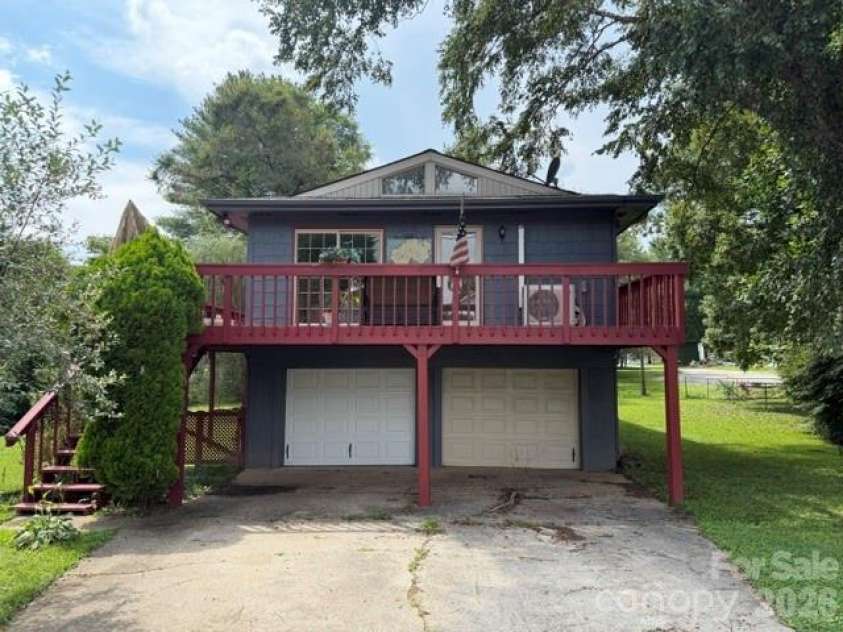 65 Spencer Street, Clyde, NC 28721.  MLS# CAR4415325, YatesRealty ID 35818. 