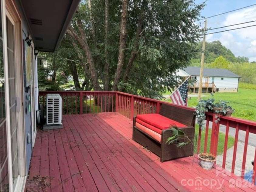 65 Spencer Street, Clyde, NC 28721.  MLS# CAR4415325, YatesRealty ID 35818. 