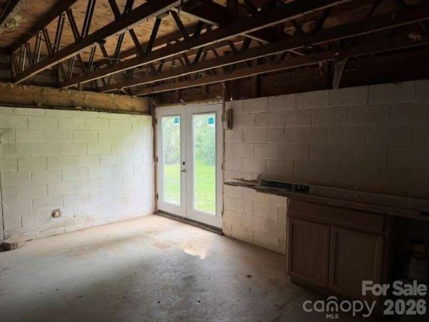65 Spencer Street, Clyde, NC 28721.  MLS# CAR4415325, YatesRealty ID 35818. 