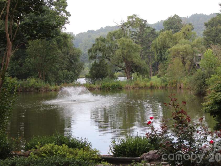 301 Crowfields Lane, Asheville, NC 28803.  MLS# CAR4399895, YatesRealty ID 35820. Reflecting Ponds