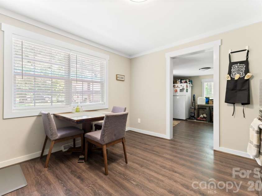 7193 Kershaw Camden Highway, Kershaw, SC 29067.  MLS# CAR4399543, YatesRealty ID 35821. Eat-in Kitchen