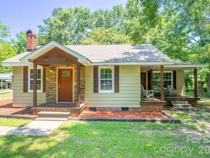 7193 Kershaw Camden Highway, Kershaw, SC 29067.  MLS# CAR4399543, YatesRealty ID 35821. Front