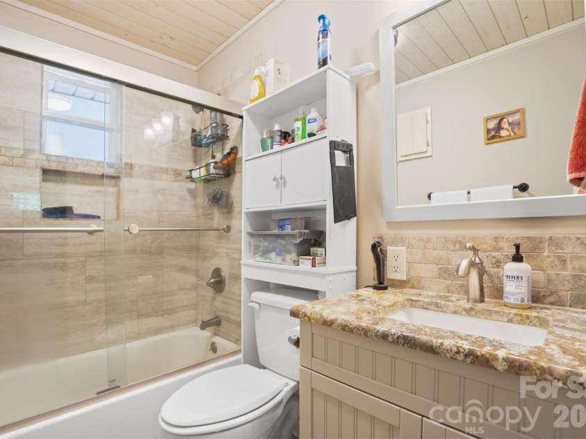 7193 Kershaw Camden Highway, Kershaw, SC 29067.  MLS# CAR4399543, YatesRealty ID 35821. Full Bath