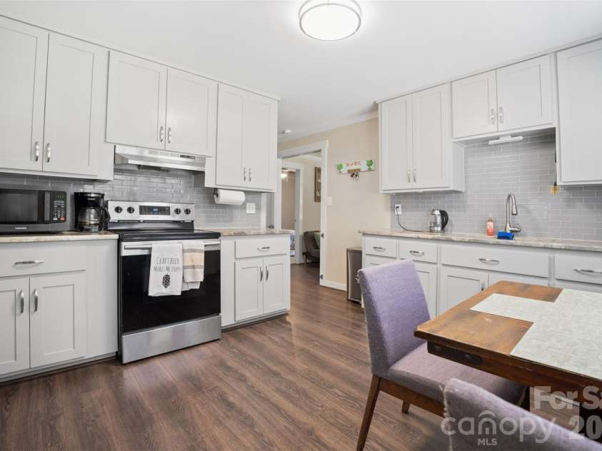 7193 Kershaw Camden Highway, Kershaw, SC 29067.  MLS# CAR4399543, YatesRealty ID 35821. Kitchen