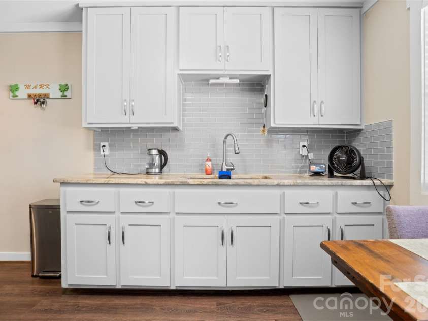7193 Kershaw Camden Highway, Kershaw, SC 29067.  MLS# CAR4399543, YatesRealty ID 35821. Kitchen