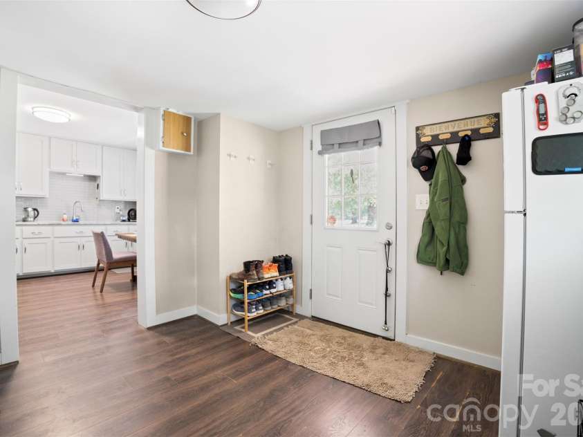 7193 Kershaw Camden Highway, Kershaw, SC 29067.  MLS# CAR4399543, YatesRealty ID 35821. Laundry Room