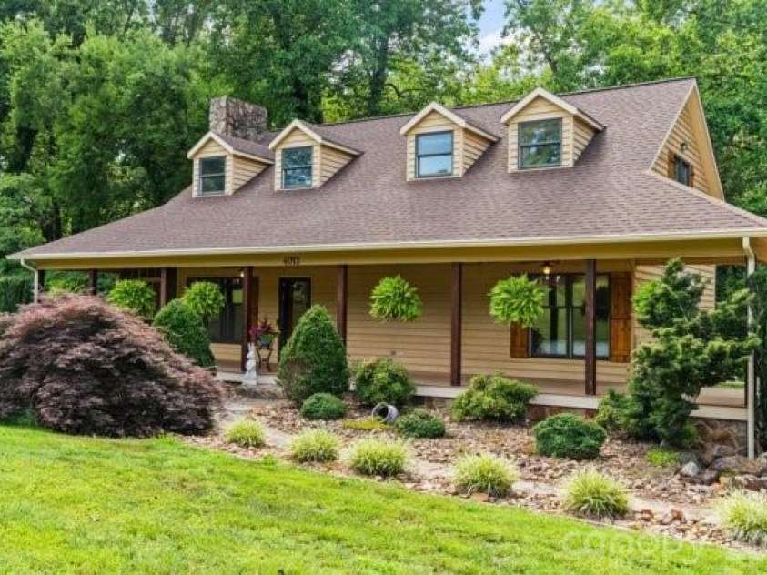 4013 Carlton Drive, Claremont, NC 28610.  MLS# CAR4381892, YatesRealty ID 35823. 