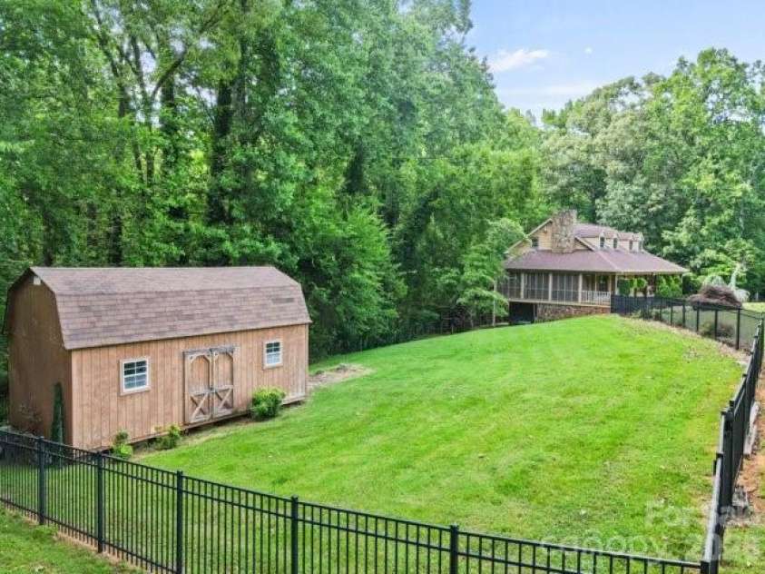 4013 Carlton Drive, Claremont, NC 28610.  MLS# CAR4381892, YatesRealty ID 35823. 