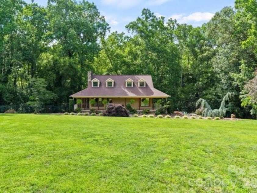 4013 Carlton Drive, Claremont, NC 28610.  MLS# CAR4381892, YatesRealty ID 35823. 