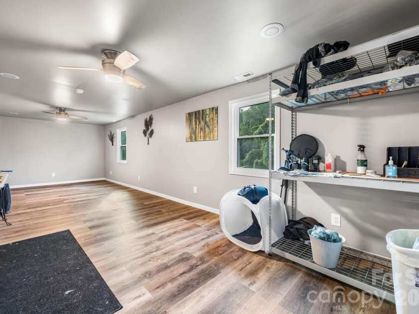 422 Arlington Circle, Lenoir, NC 28645.  MLS# CAR4397649, YatesRealty ID 35824. 