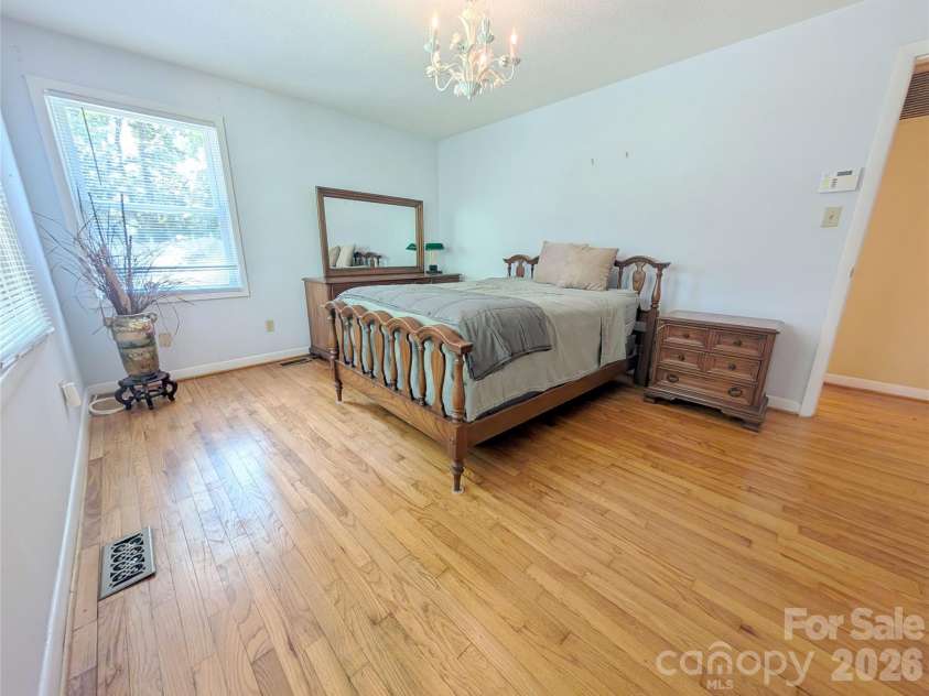 2 Lynwood Circle, York, SC 29745.  MLS# CAR4399487, YatesRealty ID 35825. Primary Bedroom