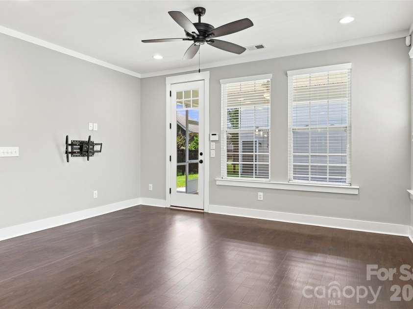 2104 Woodward Avenue, Charlotte, NC 28206.  MLS# CAR4392627, YatesRealty ID 35826. 