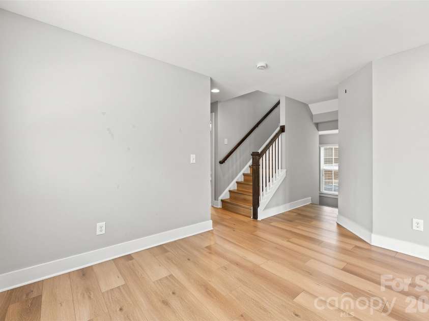 2104 Woodward Avenue, Charlotte, NC 28206.  MLS# CAR4392627, YatesRealty ID 35826. 