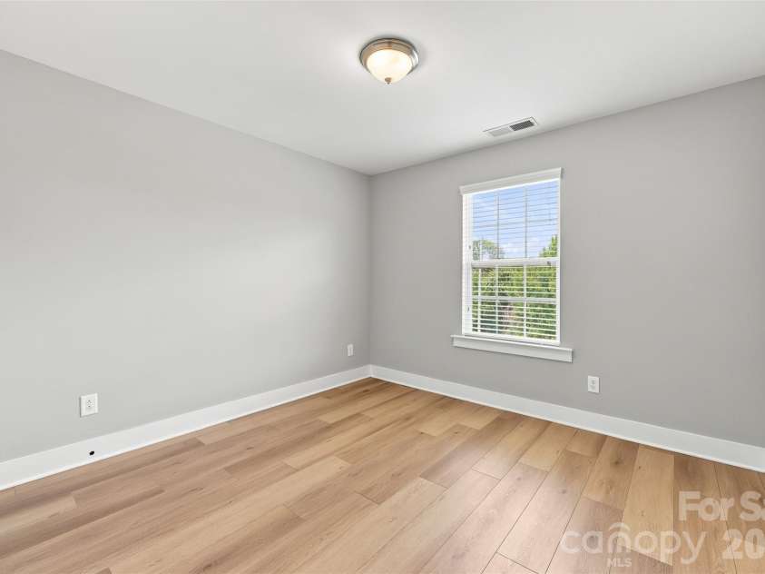 2104 Woodward Avenue, Charlotte, NC 28206.  MLS# CAR4392627, YatesRealty ID 35826. 