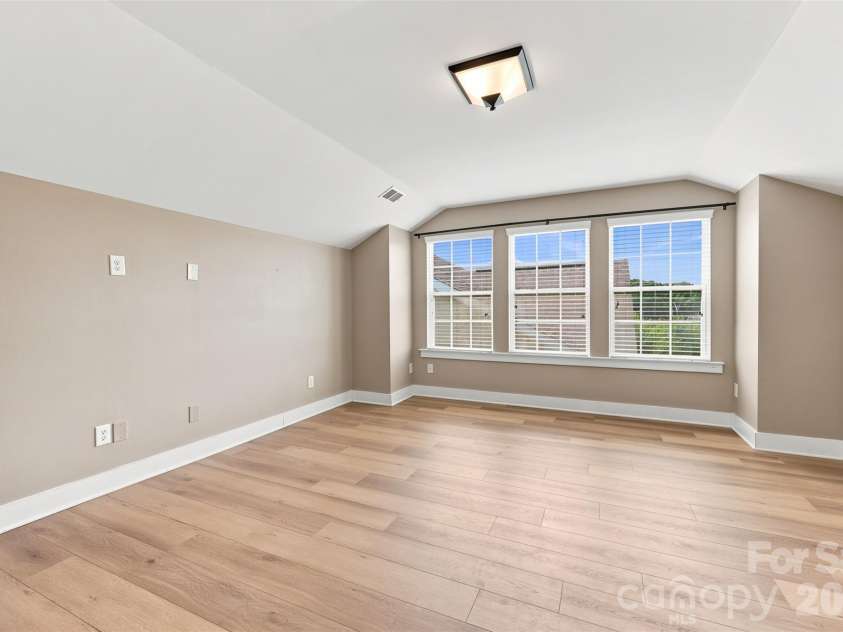 2104 Woodward Avenue, Charlotte, NC 28206.  MLS# CAR4392627, YatesRealty ID 35826. 